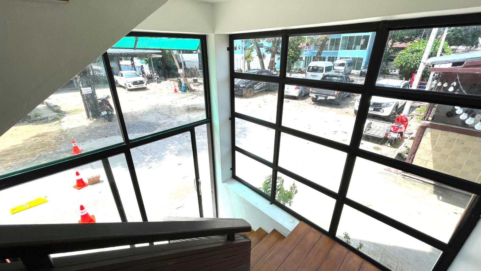 Rockstar Beach Apartments バンラック・ビーチ エクステリア 写真